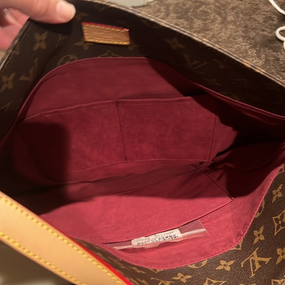 New with tags Louis Vuitton Melie handbag - Picture 8 of 9